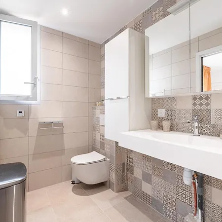 Le Penthouse De 220M2 - Jacuzzi - 3 Parkings - Climatisation - Terrasse Apartment Menton Exterior photo