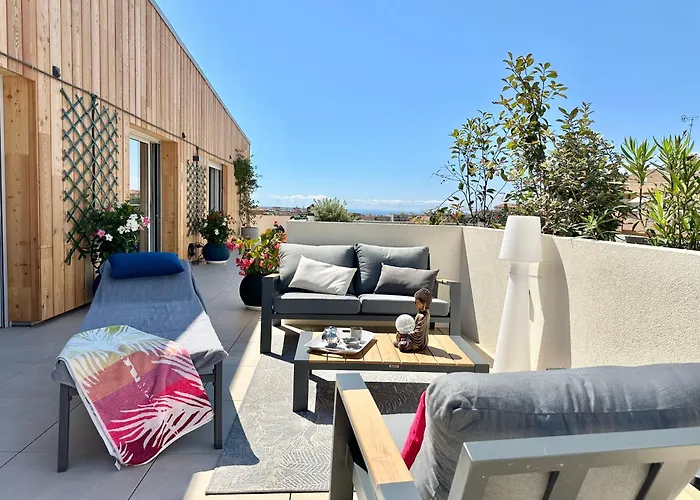 Le Penthouse De 220M2 - Jacuzzi - 3 Parkings - Climatisation - Terrasse