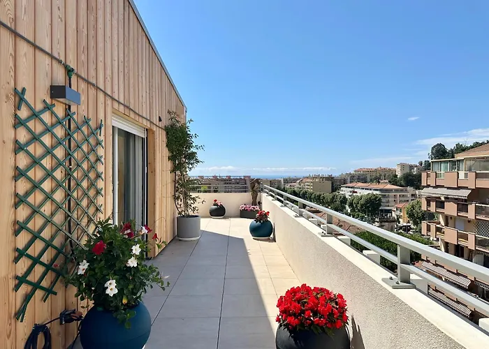 Le Penthouse De 220M2 - Jacuzzi - 3 Parkings - Climatisation - Terrasse