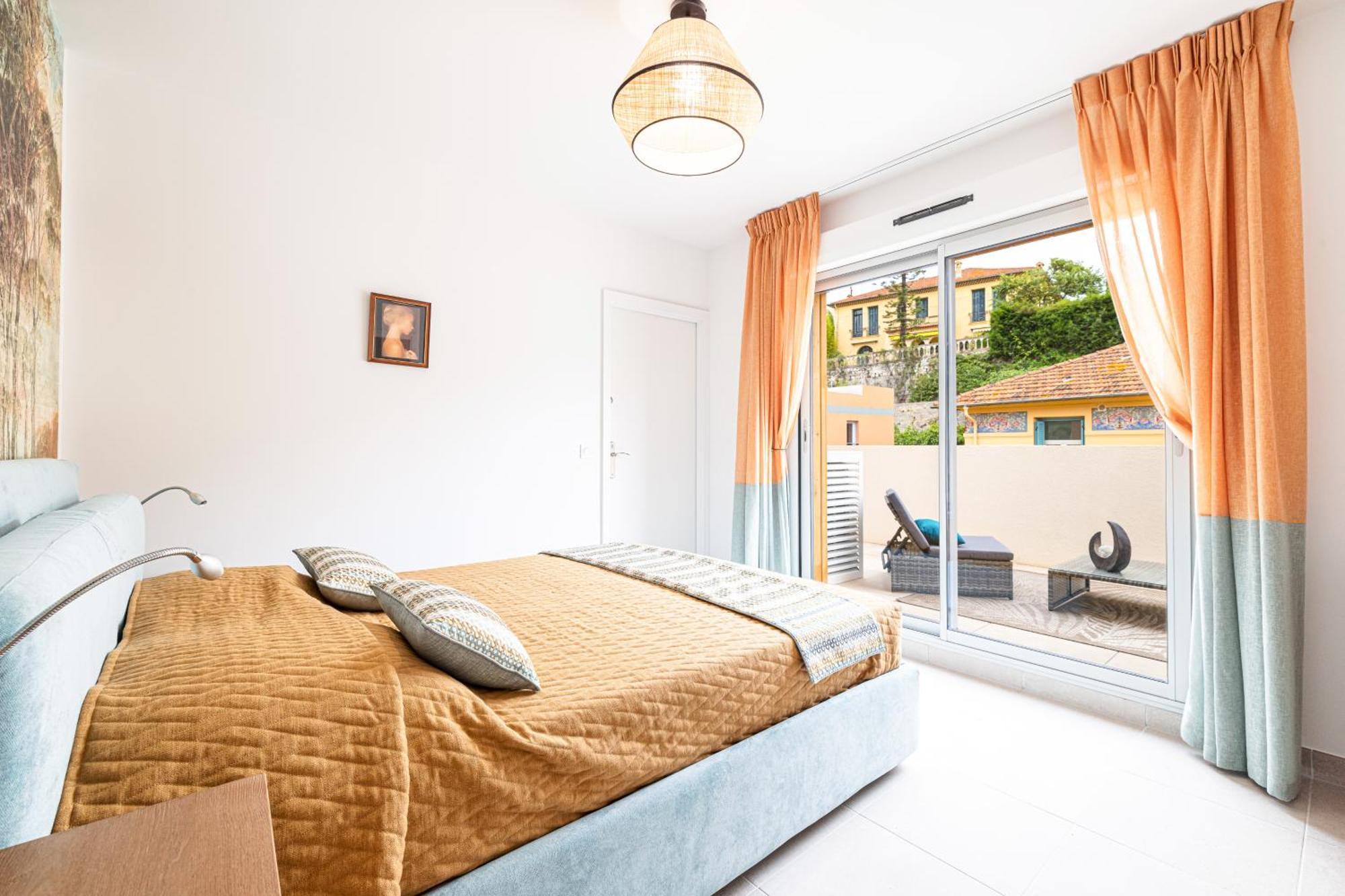 Apartment Le Penthouse De 220m2 - Jacuzzi - 3 Parkings - Climatisation - Terrasse