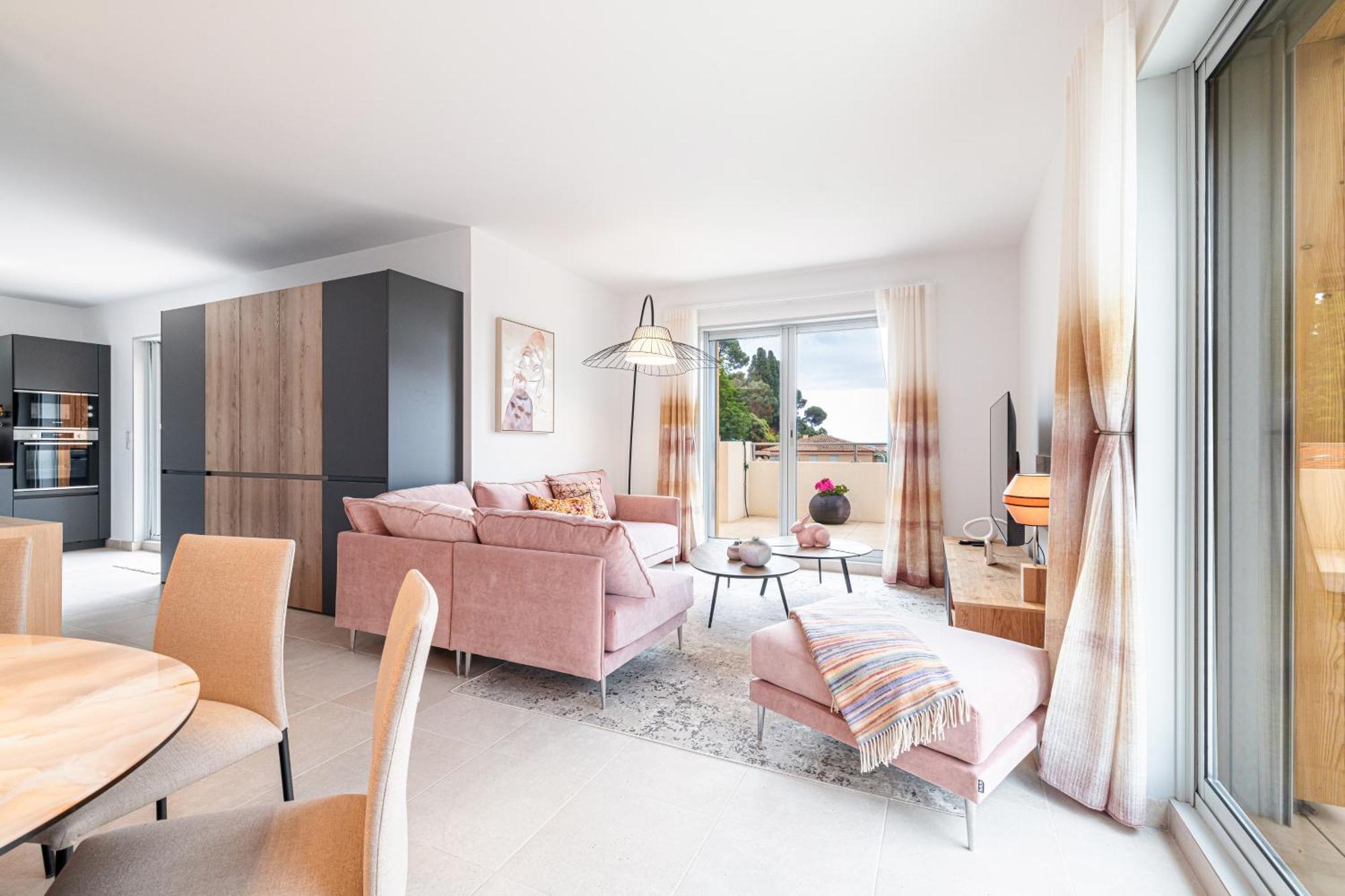 Le Penthouse De 220m2 - Jacuzzi - 3 Parkings - Climatisation - Terrasse Apartment Menton
