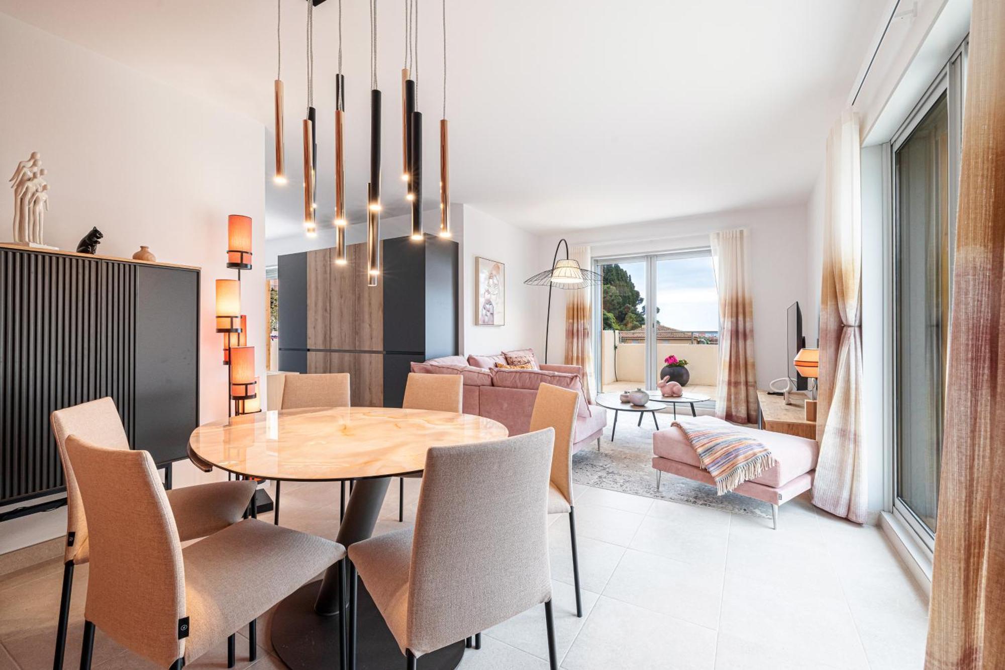 Le Penthouse De 220m2 - Jacuzzi - 3 Parkings - Climatisation - Terrasse