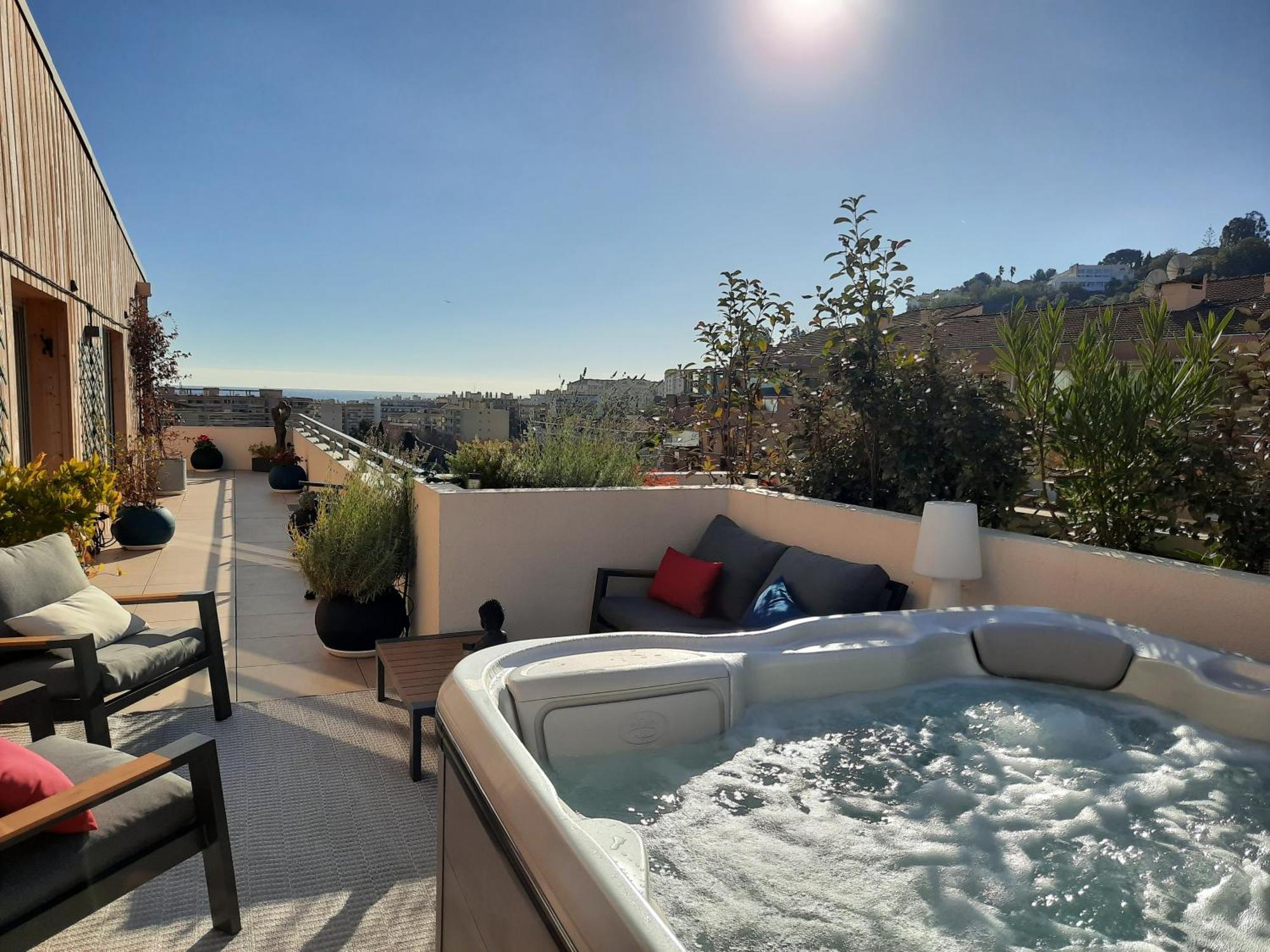 Apartment Le Penthouse De 220m2 - Jacuzzi - 3 Parkings - Climatisation - Terrasse